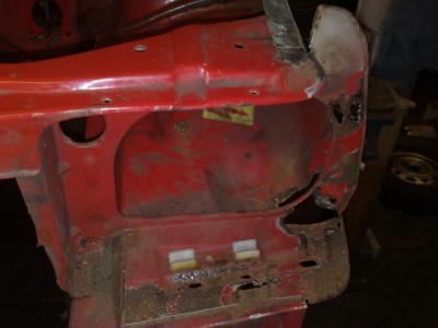 K640_26022009228.JPG (36.22 KiB) 22435 mal betrachtet Scheinwerfer rechts hab mir aber schon ne komplette neue Frontmaske bestellt