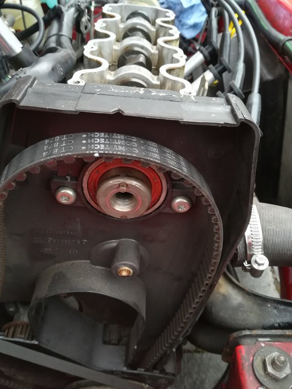 NockenwellenradAusbauen2.jpg (205.94 KiB) 15723 mal betrachtet Nockenwellenstellung merken, NW-Rad ausbauen...