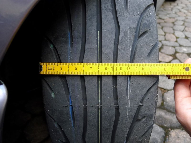 neu (Andere).JPG (183.03 KiB) 216472 mal betrachtet Nankang NS-2R 185/60 R14