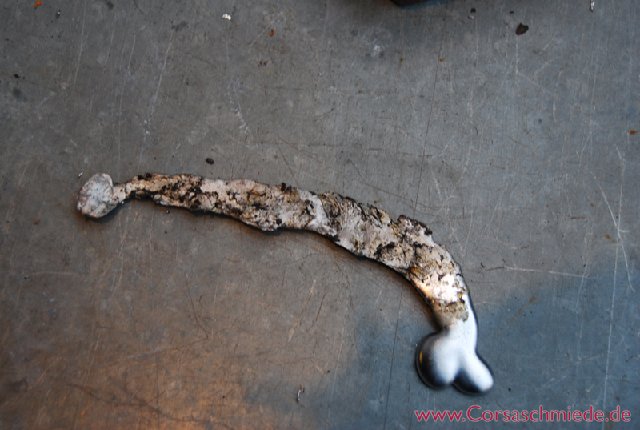 DSC_1131 copy.jpg (341.08 KiB) 14765 mal betrachtet Sebastians (Drecksack75) zusammengeschmolzene Zinnreste :D