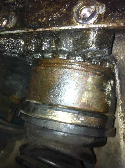 Achswelle getriebeseitig links klein.jpg (381.97 KiB) 18364 mal betrachtet Achswelle getriebeseitig links