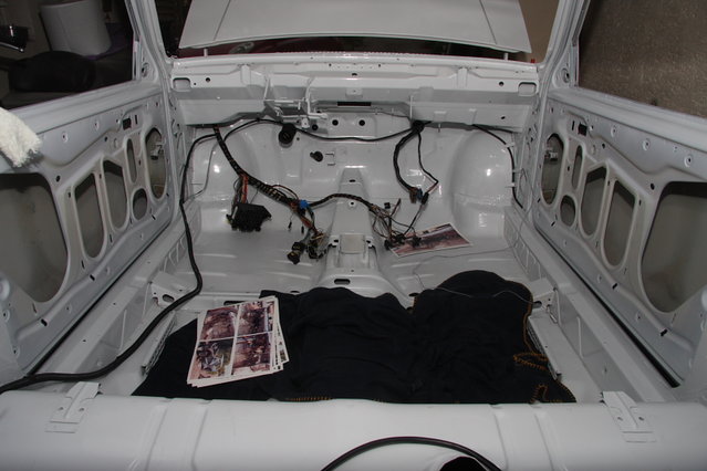 cors377.JPG (362.36 KiB) 54398 mal betrachtet Neuer Kabelbaum frei fliegend verlegt. Mit Anleitung^^...