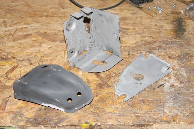 cors385.JPG (423.38 KiB) 54842 mal betrachtet Und schön gestrahlt, bzw nur angerauht für den Lackauftrag.