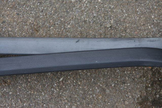 cors396.JPG (487.23 KiB) 75029 mal betrachtet Schutzlippe von der Front vorher und nachher