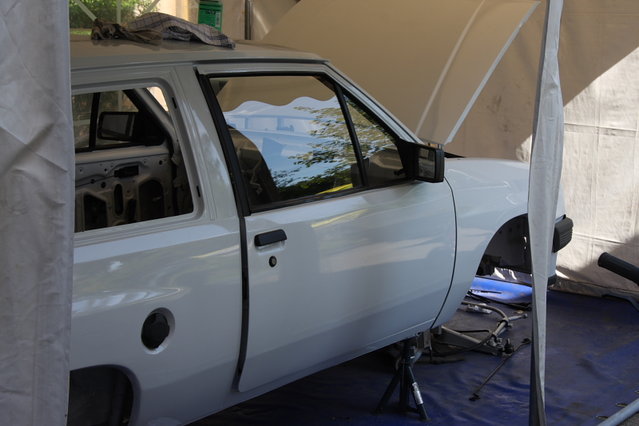 cors406.JPG (345.02 KiB) 55445 mal betrachtet Fenster und Spiegel sind drinne!